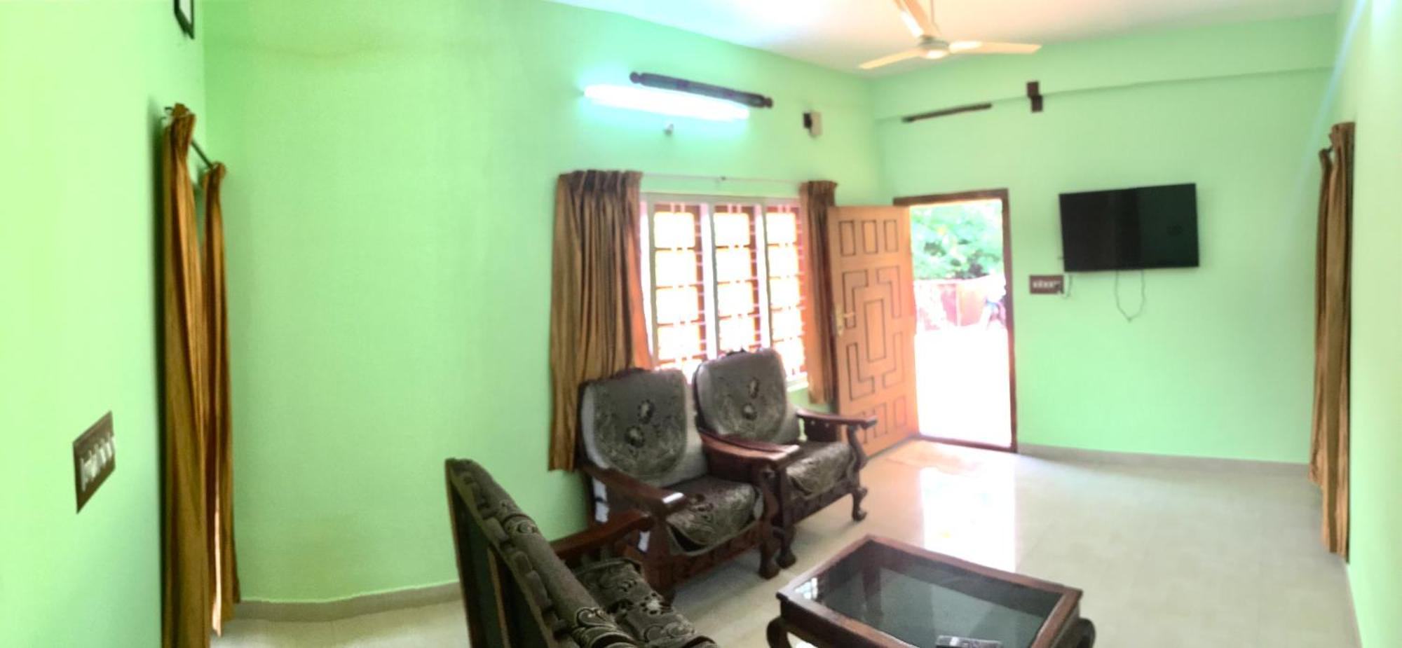 Panthalams Homestay Thekkady Exterior foto